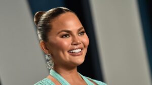 compress_chrissy_teigen